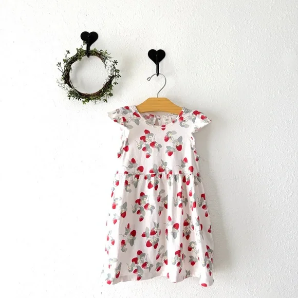 H&M Toddler Girl Strawberry Floral Dress Size 2T - Picture 1 of 4
